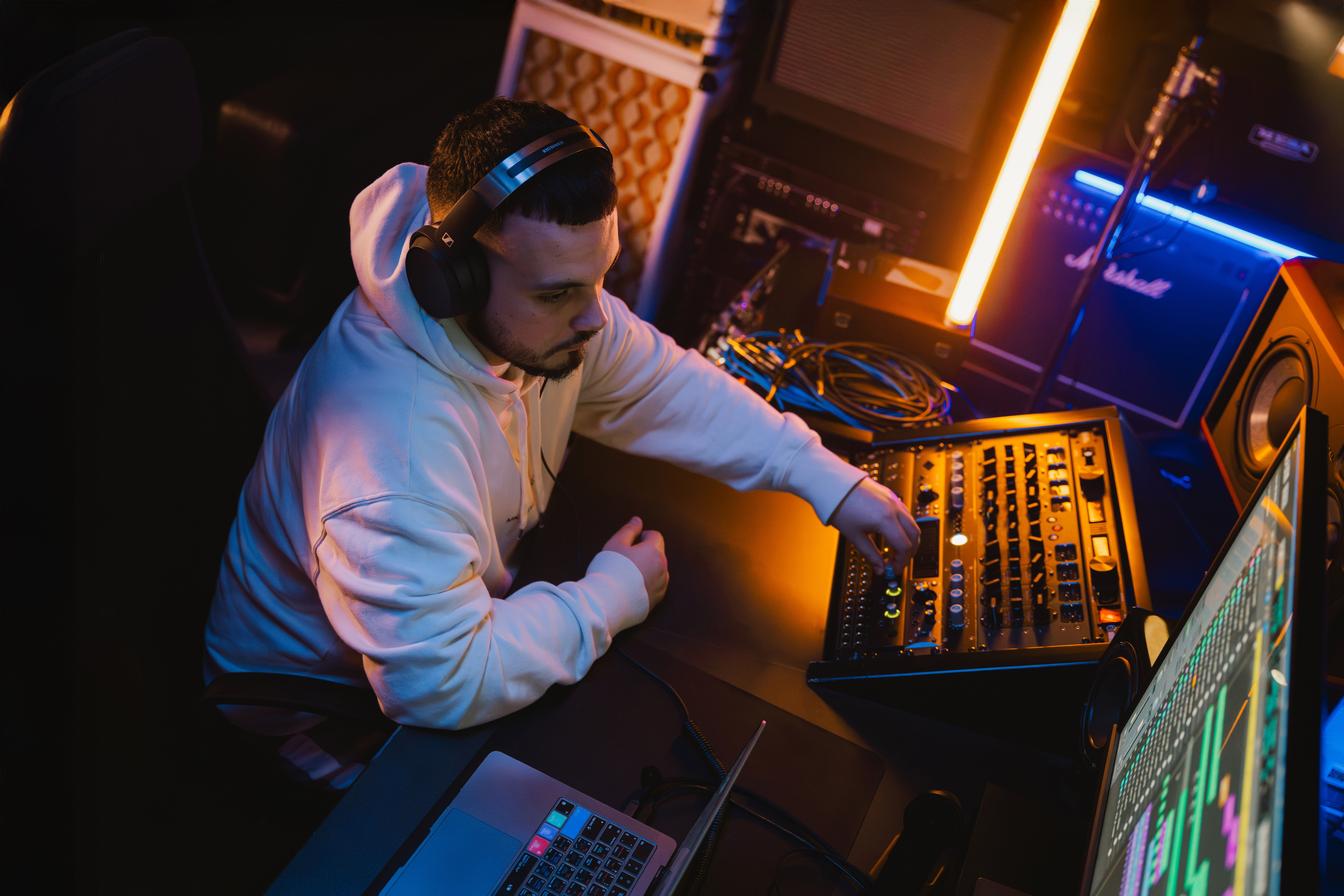 Sennheiser HD 480 Pro: The Closed-Back That Finally Gets Monitoring Right